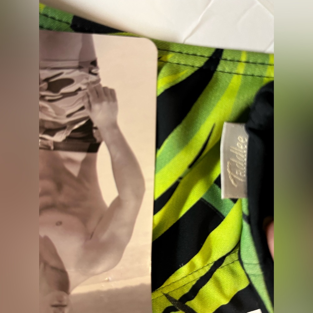Taddle tropical print Men's Green Swim Trunks M - Picture 12 of 14